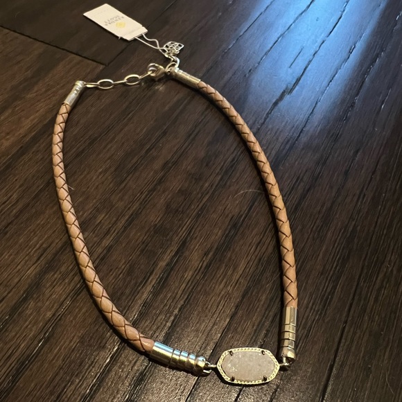 KENDRA SCOTT NECKLACE WITH TAGS - Picture 1 of 2